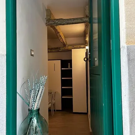 Vicolo Garibaldi *