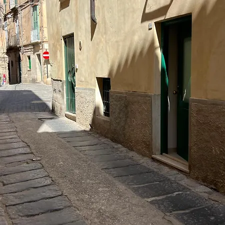 Vicolo Garibaldi